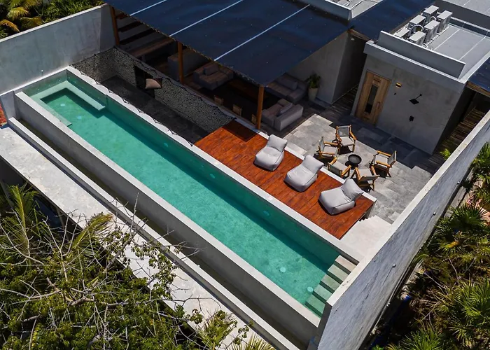 Luxury Beachfront 4br Ph In Bahia Soliman * Balcheil