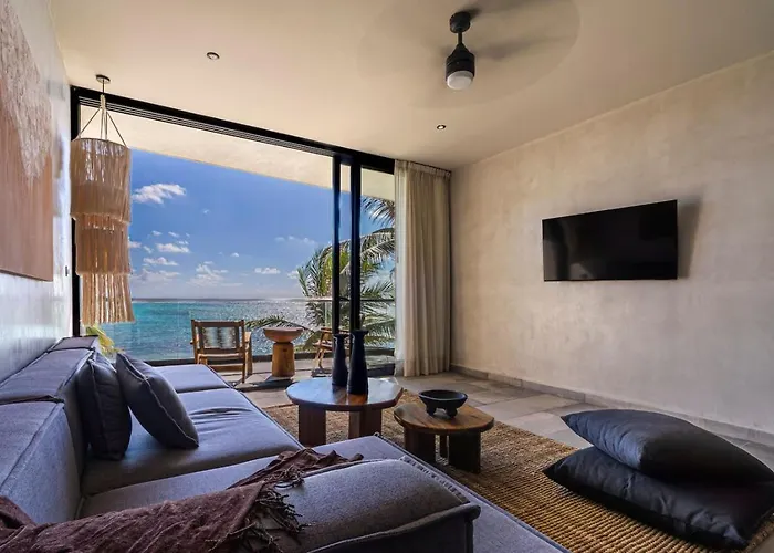 Luxury Beachfront 4br Ph In Bahia Soliman * Balcheil