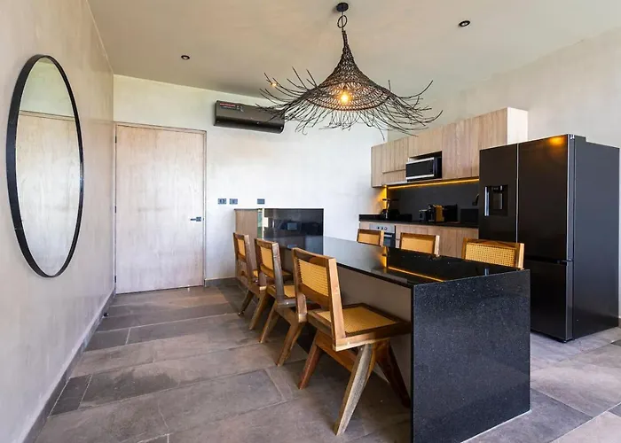 Luxury Beachfront 4br Ph In Bahia Soliman * Balcheil