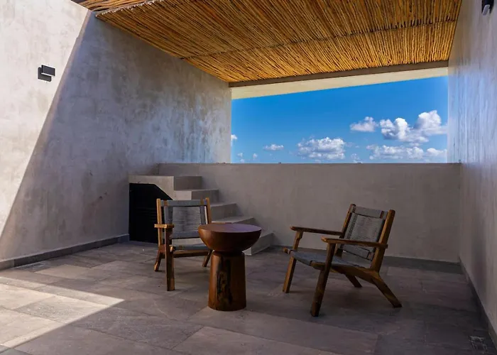 Luxury Beachfront 4br Ph In Bahia Soliman * Balcheil